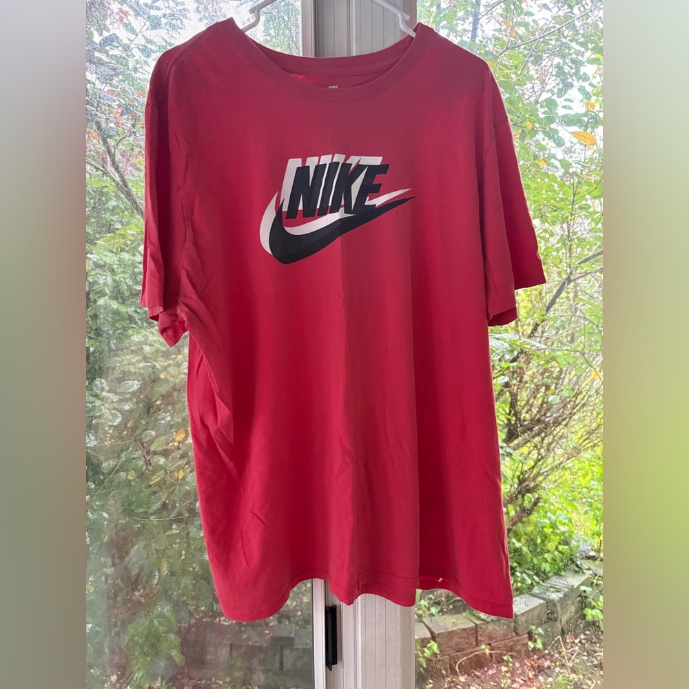 Nike Men's Bold Red Tee